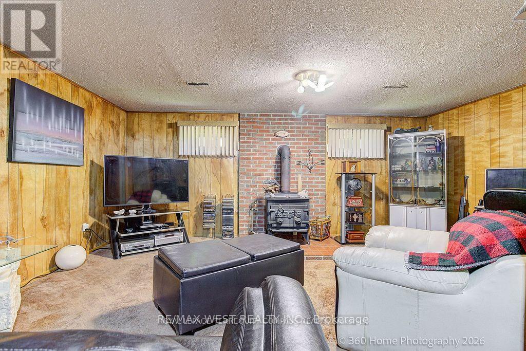 1583 Otterby Road, Mississauga, ON - Indoor Photo Showing Other Room With Fireplace