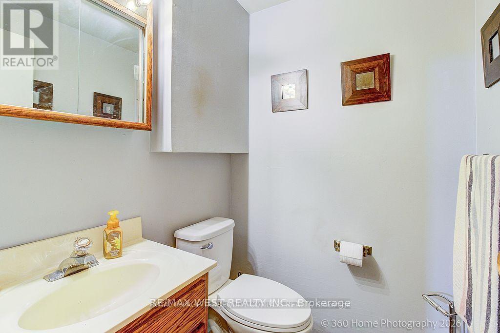 1583 Otterby Road, Mississauga, ON - Indoor Photo Showing Bathroom