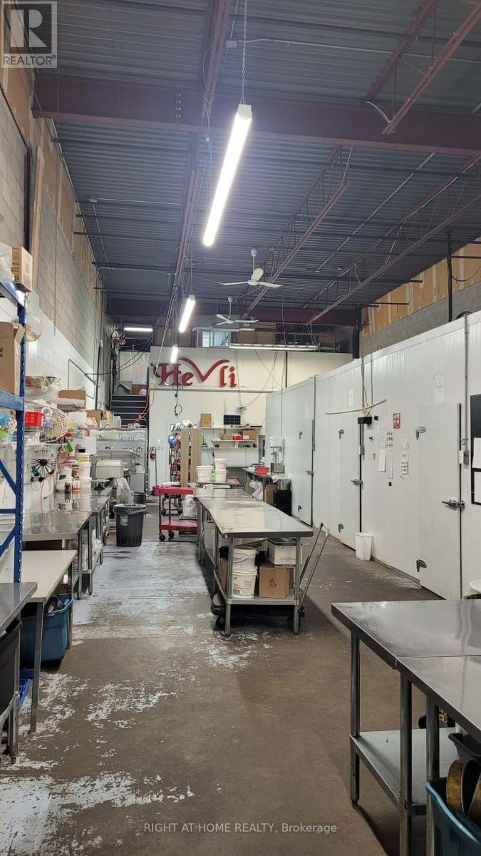 7 - 5500 Tomken Road, Mississauga, ON