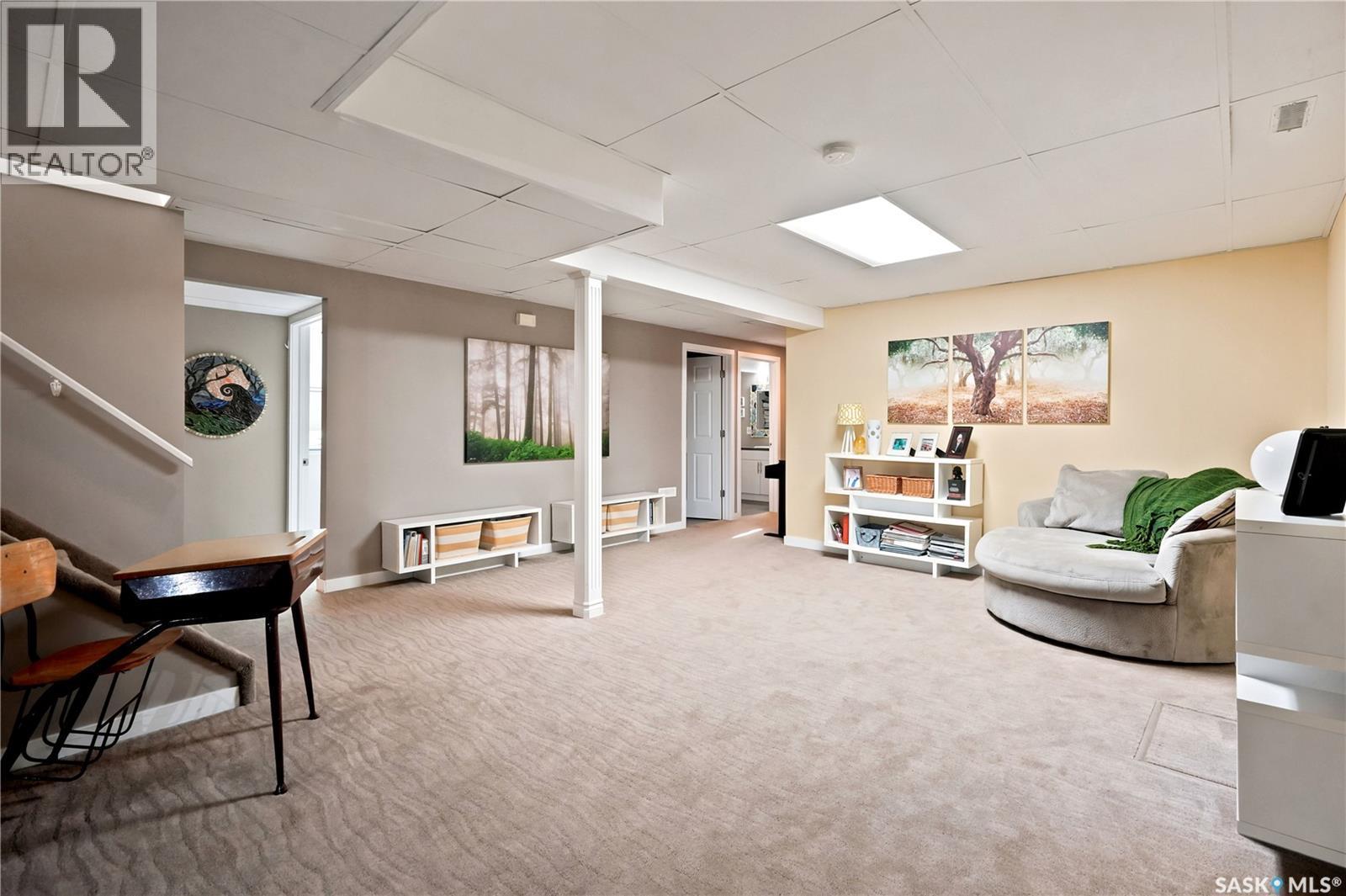 111 Minot Drive, Regina, SK - Indoor