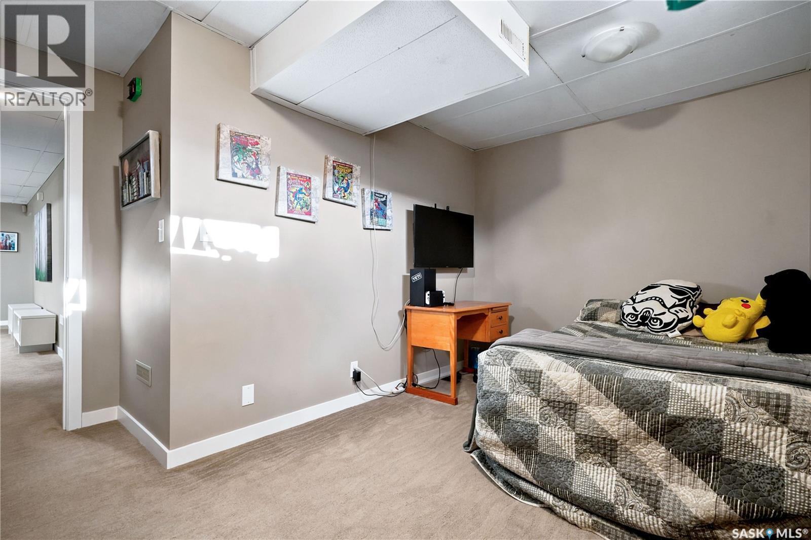 111 Minot Drive, Regina, SK - Indoor
