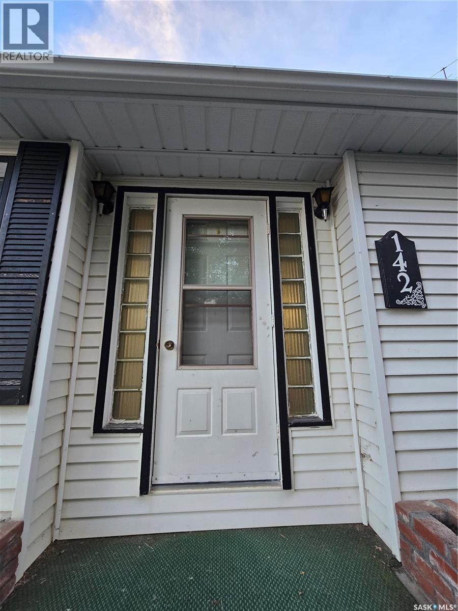 142 First Street W, Glenavon, SK - Outdoor With Exterior
