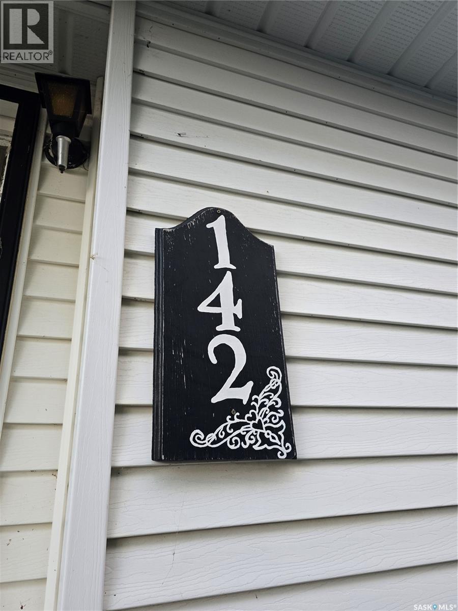 142 First Street W, Glenavon, SK - Outdoor