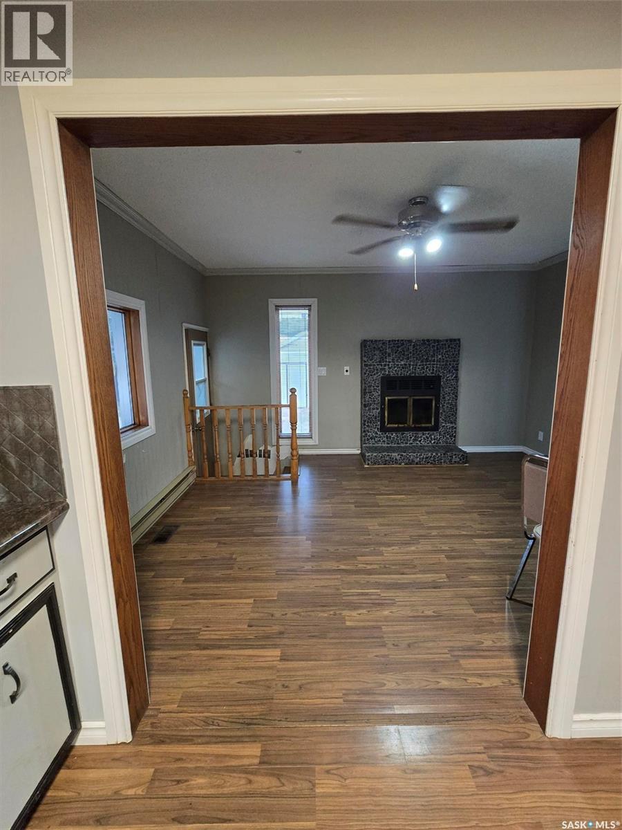 142 First Street W, Glenavon, SK - Indoor With Fireplace