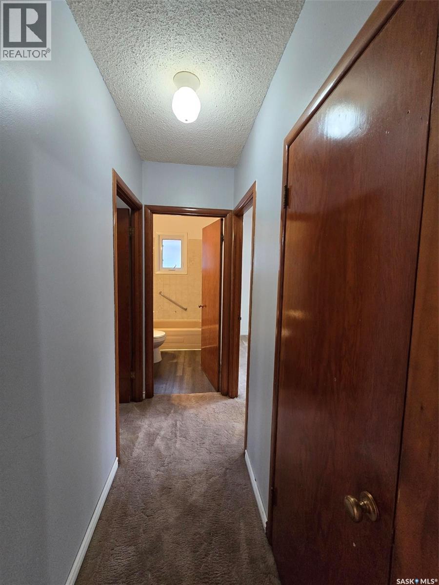 142 First Street W, Glenavon, SK - Indoor Photo Showing Other Room