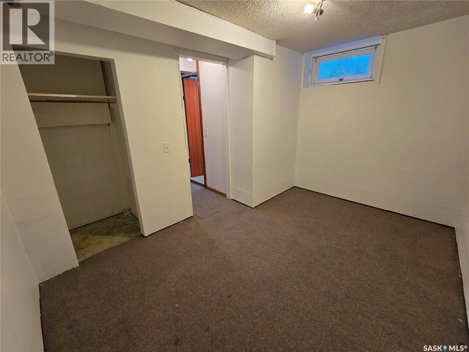 142 First Street W, Glenavon, SK - Indoor Photo Showing Other Room
