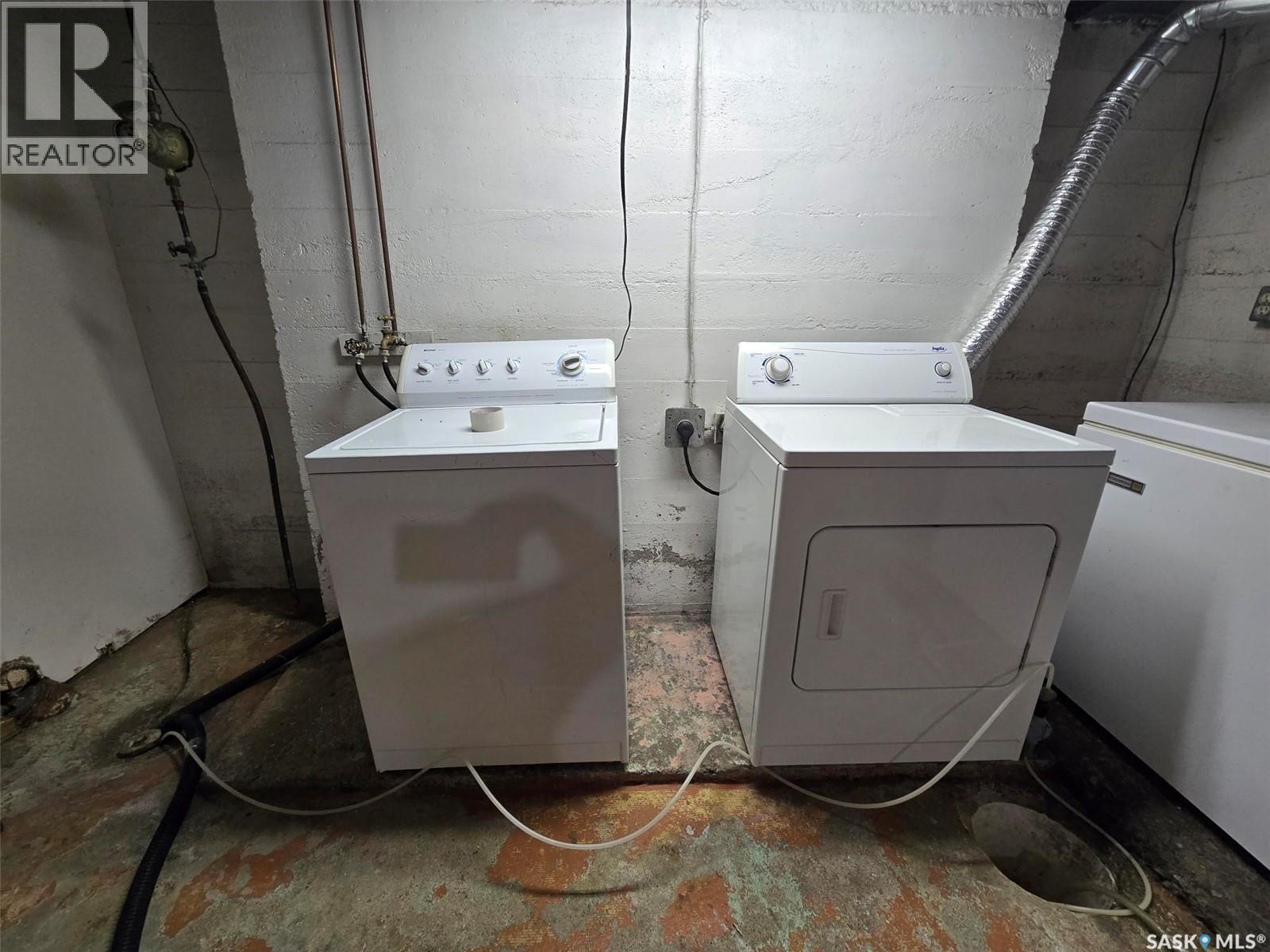 142 First Street W, Glenavon, SK - Indoor Photo Showing Laundry Room