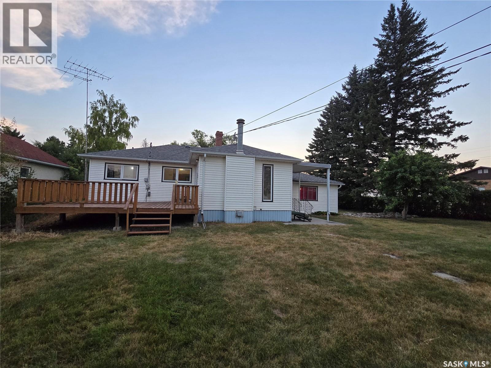 142 First Street W, Glenavon, SK - Outdoor With Deck Patio Veranda