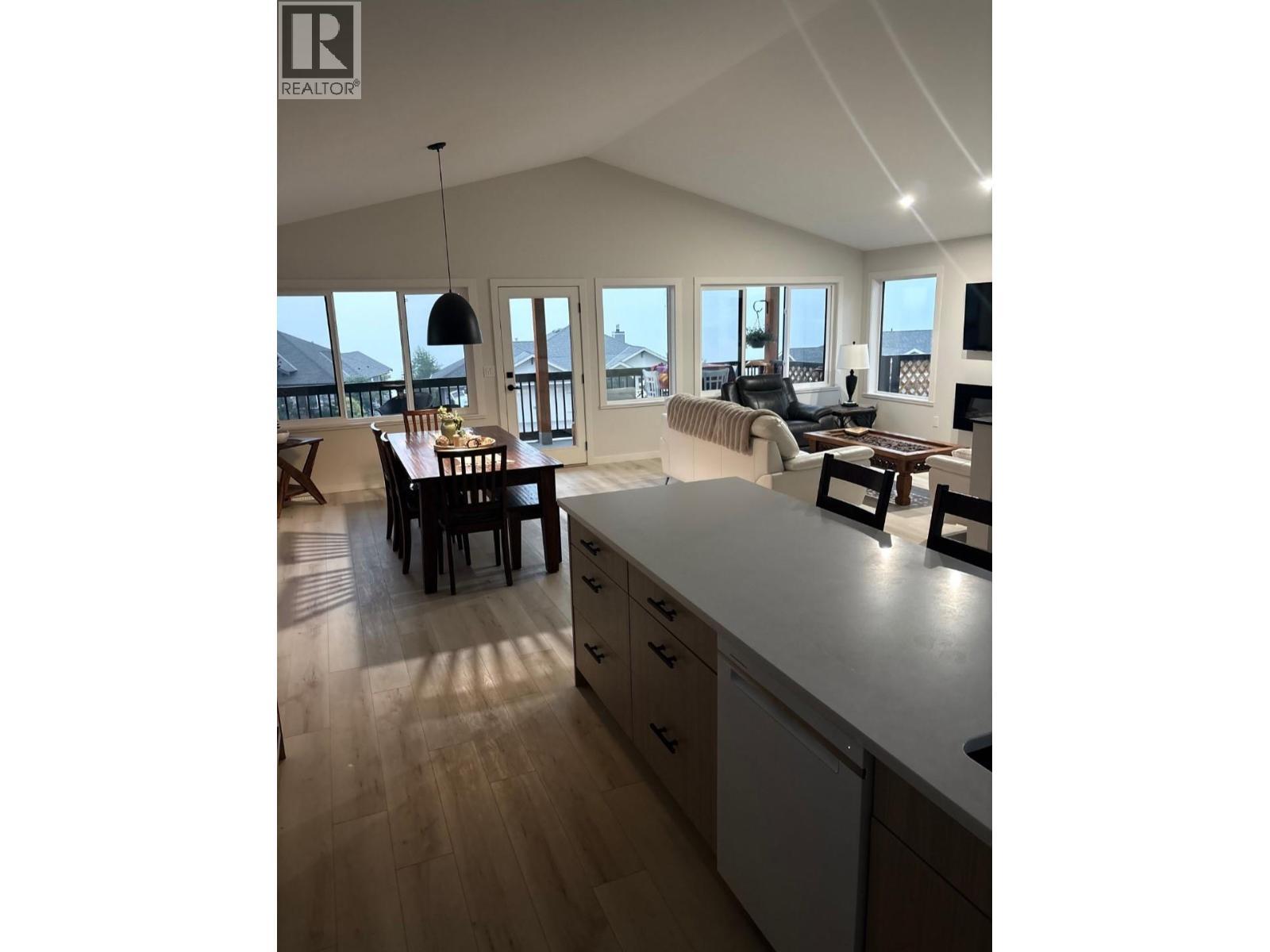 2545 Panoramic Way, Blind Bay, BC - Indoor