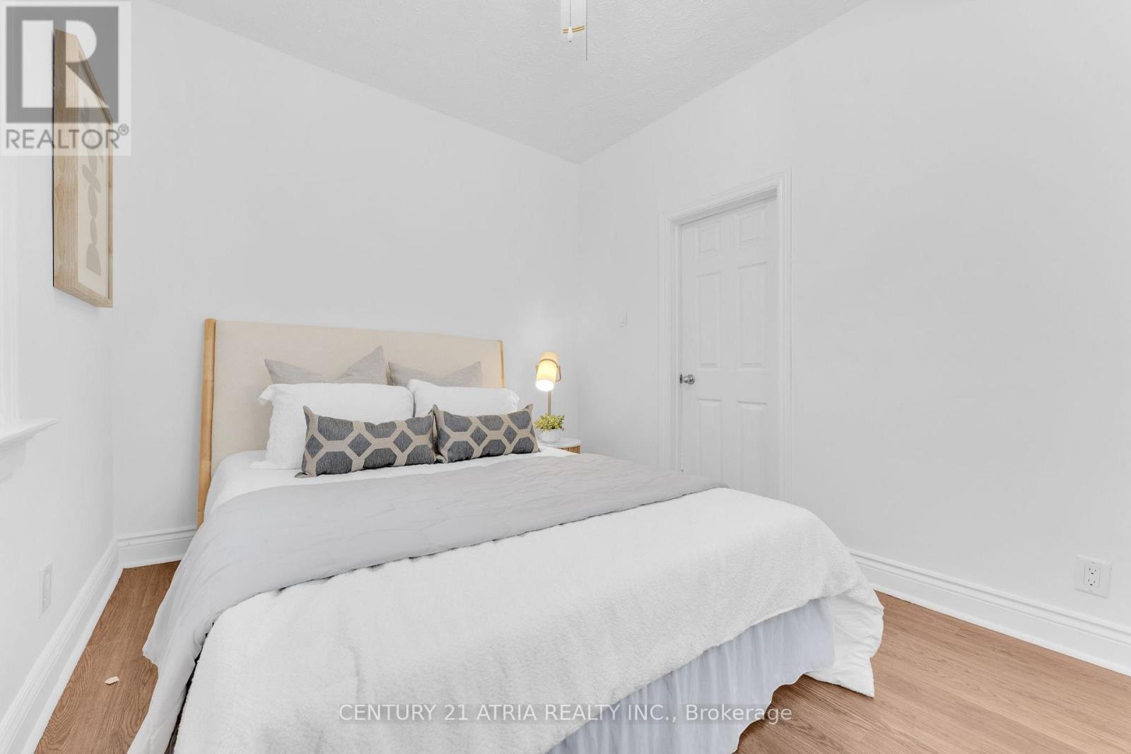 609 Pearson Street, Newmarket, ON - Indoor Photo Showing Bedroom