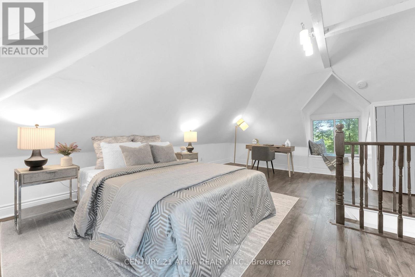 609 Pearson Street, Newmarket, ON - Indoor Photo Showing Bedroom