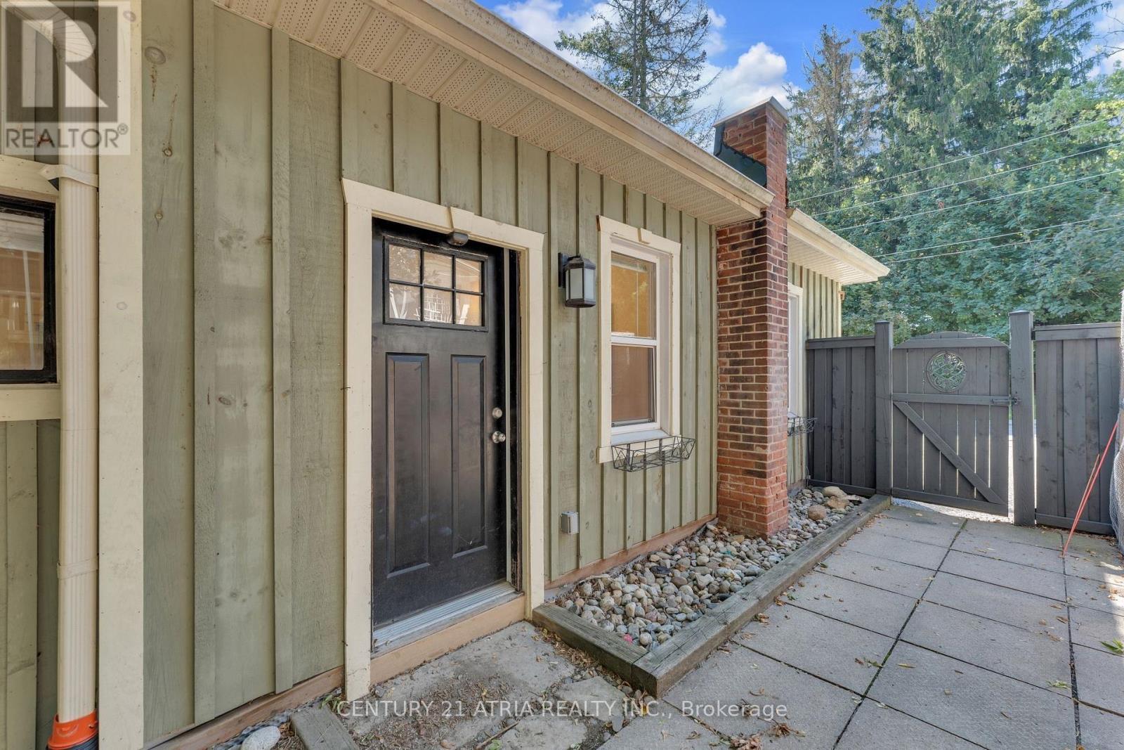 609 Pearson Street, Newmarket, ON - Outdoor With Exterior