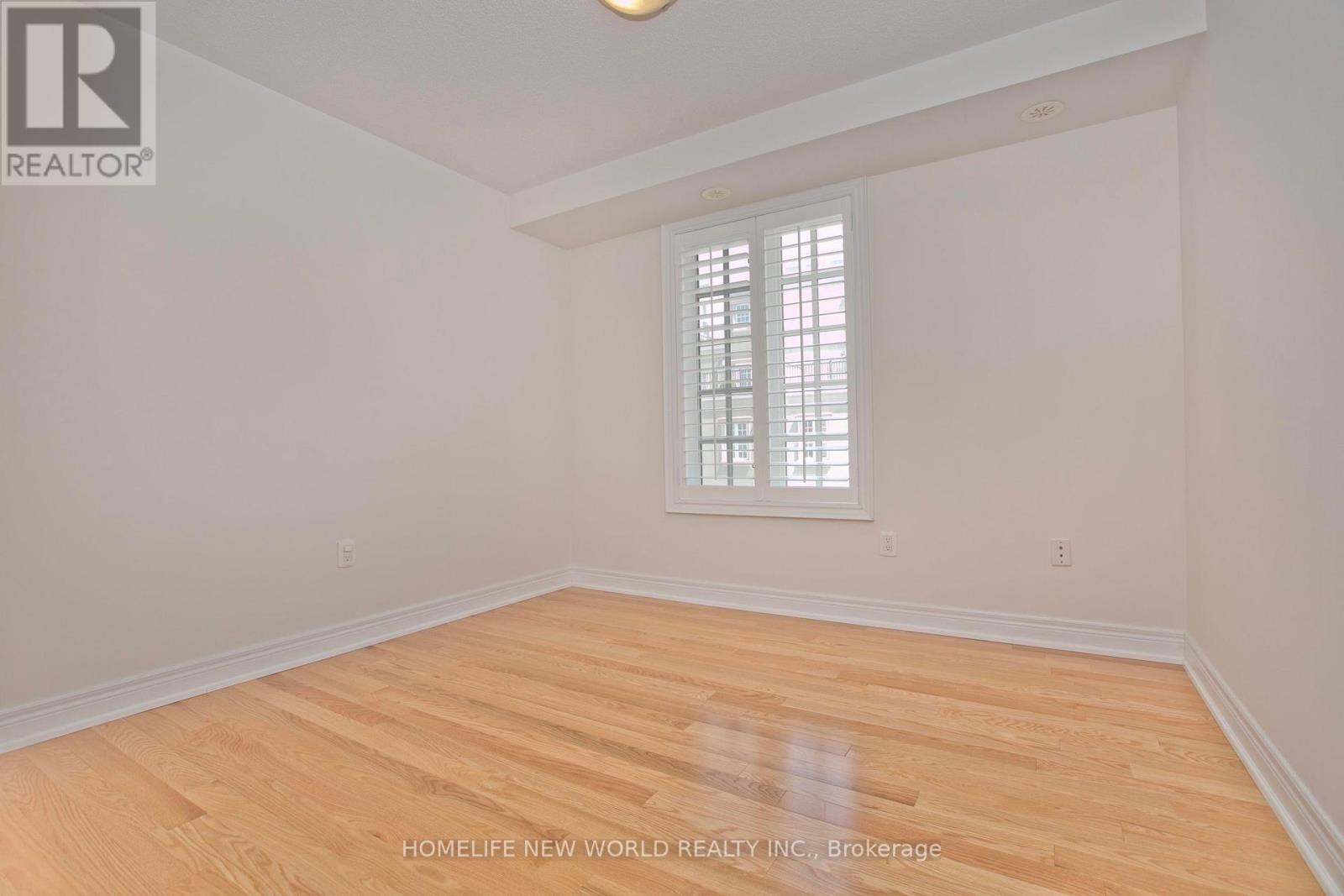 1 Mackenzie'S Stand Avenue, Markham, ON - Indoor Photo Showing Other Room