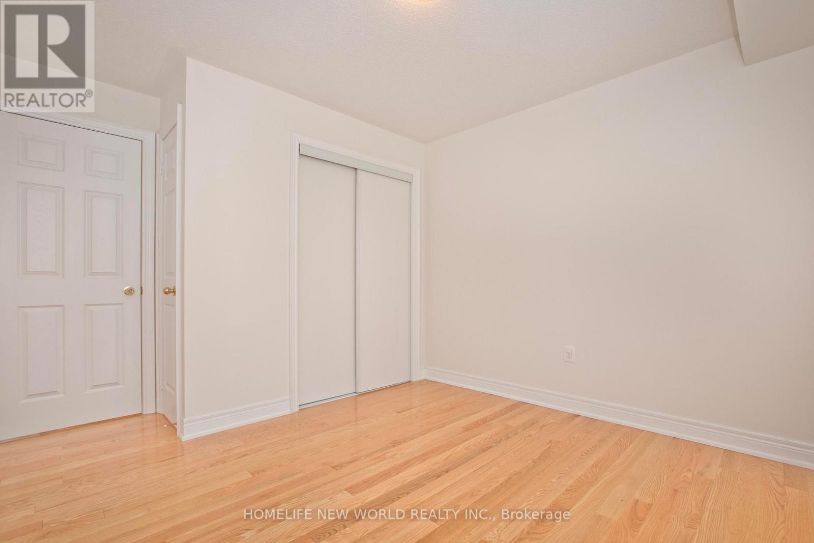 1 Mackenzie'S Stand Avenue, Markham, ON - Indoor Photo Showing Other Room