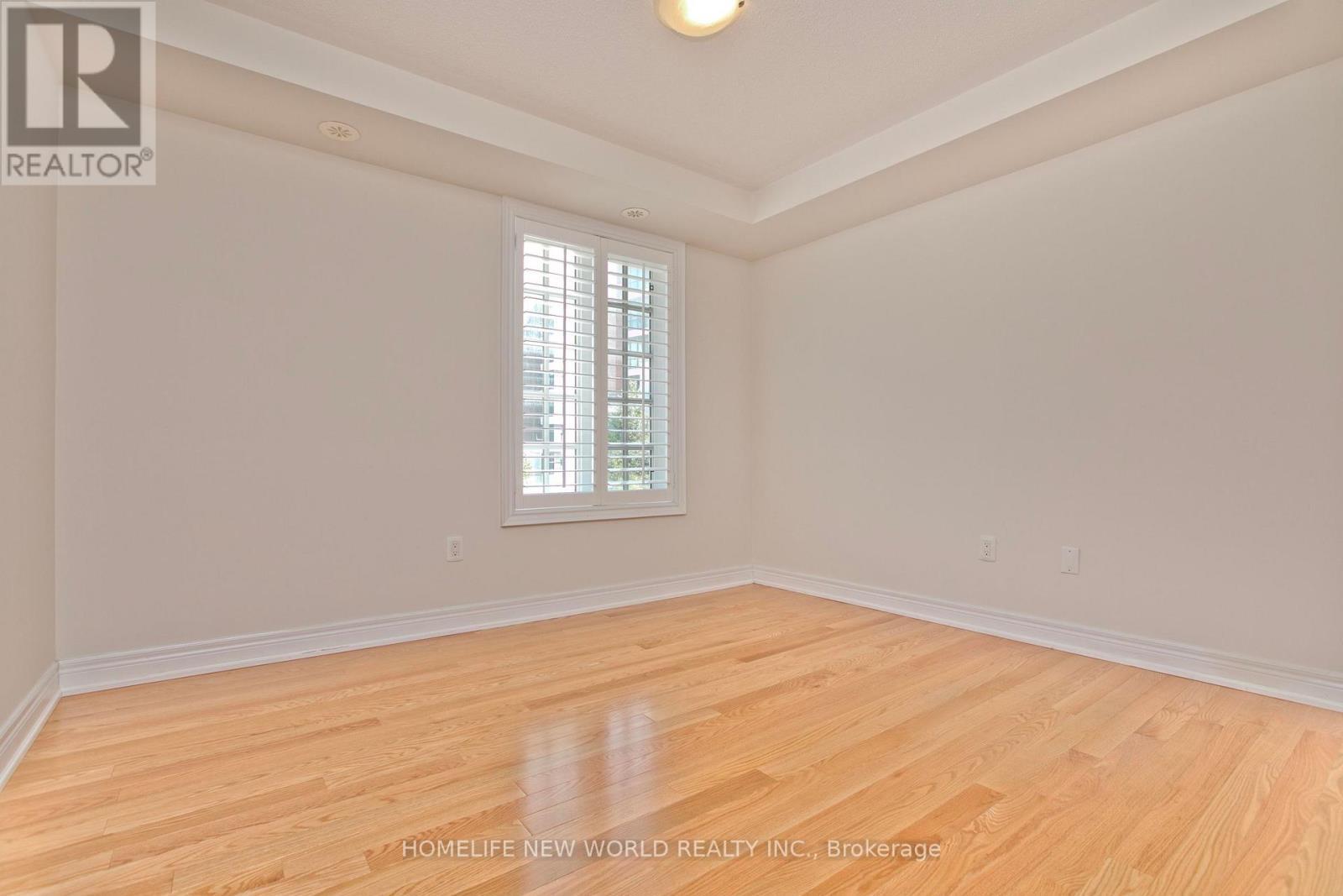 1 Mackenzie'S Stand Avenue, Markham, ON - Indoor Photo Showing Other Room
