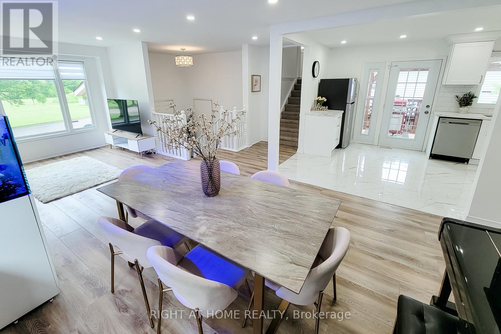 62 Hazel Street, St. Catharines, ON - Indoor