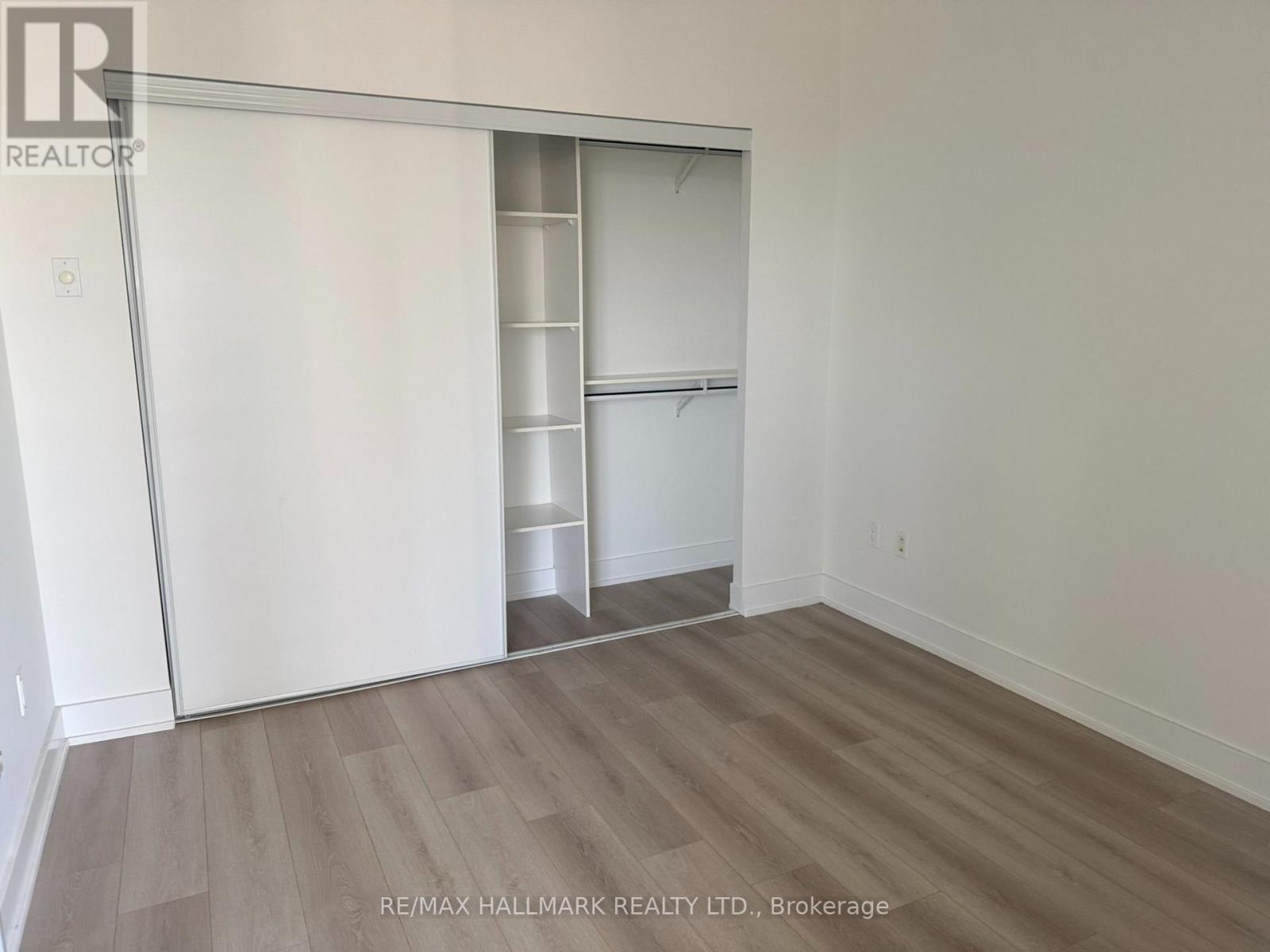 2011 - 23 Sheppard Avenue E, Toronto, ON - Indoor Photo Showing Other Room
