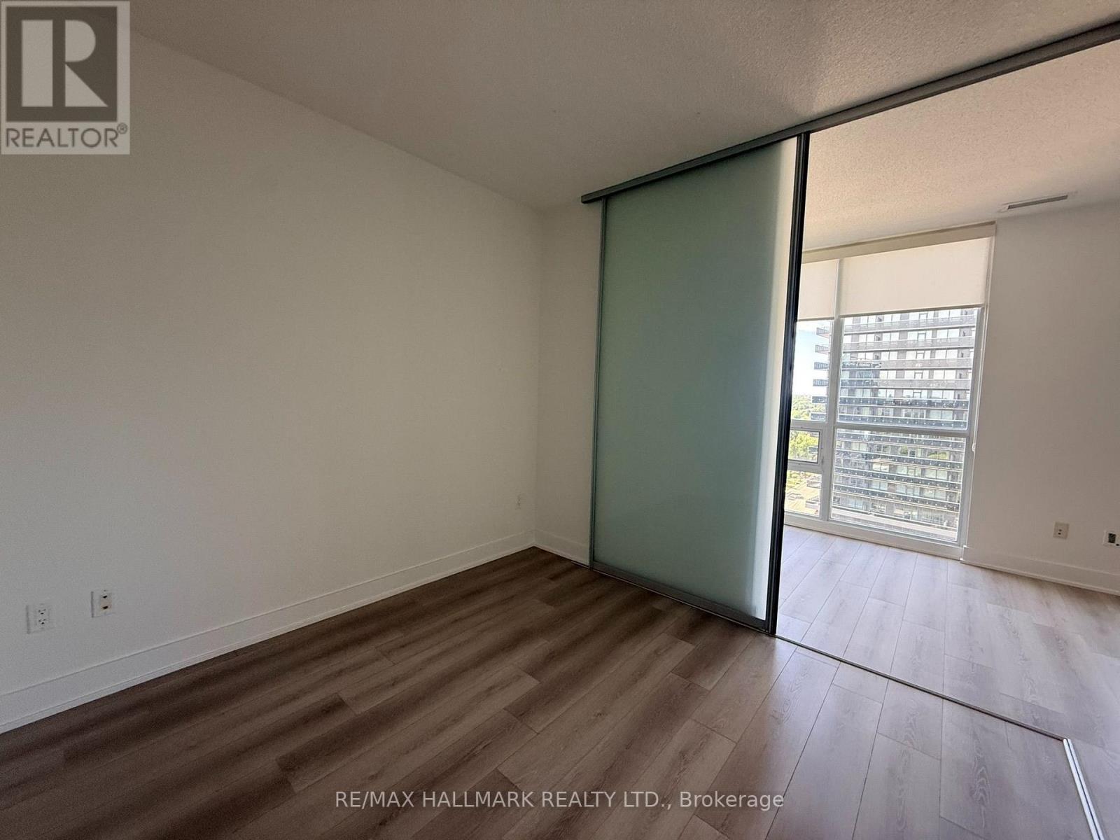 2011 - 23 Sheppard Avenue E, Toronto, ON - Indoor Photo Showing Other Room