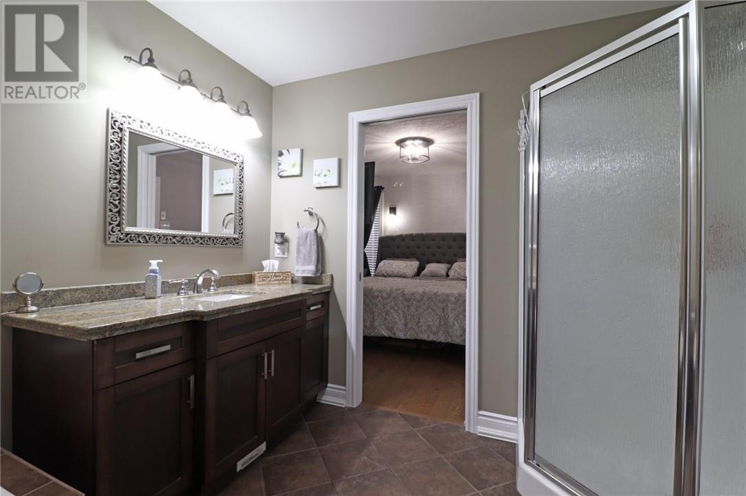 3086 Rebecca Street, Val Caron, ON - Indoor Photo Showing Bathroom