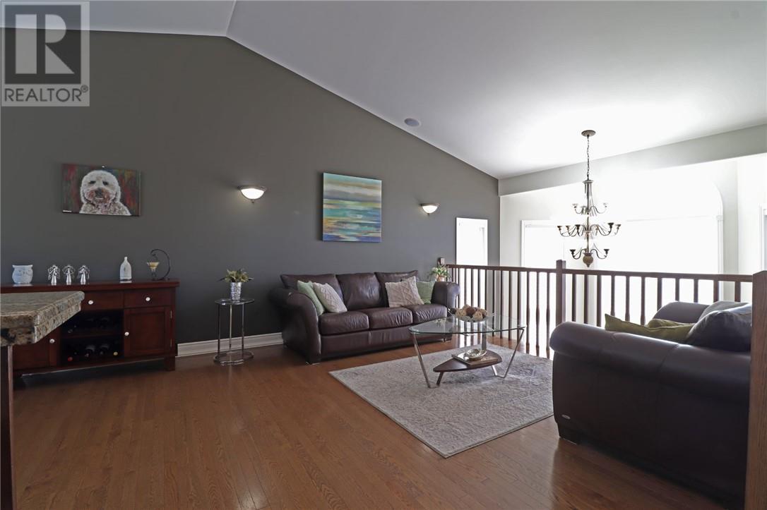 3086 Rebecca Street, Val Caron, ON - Indoor Photo Showing Living Room