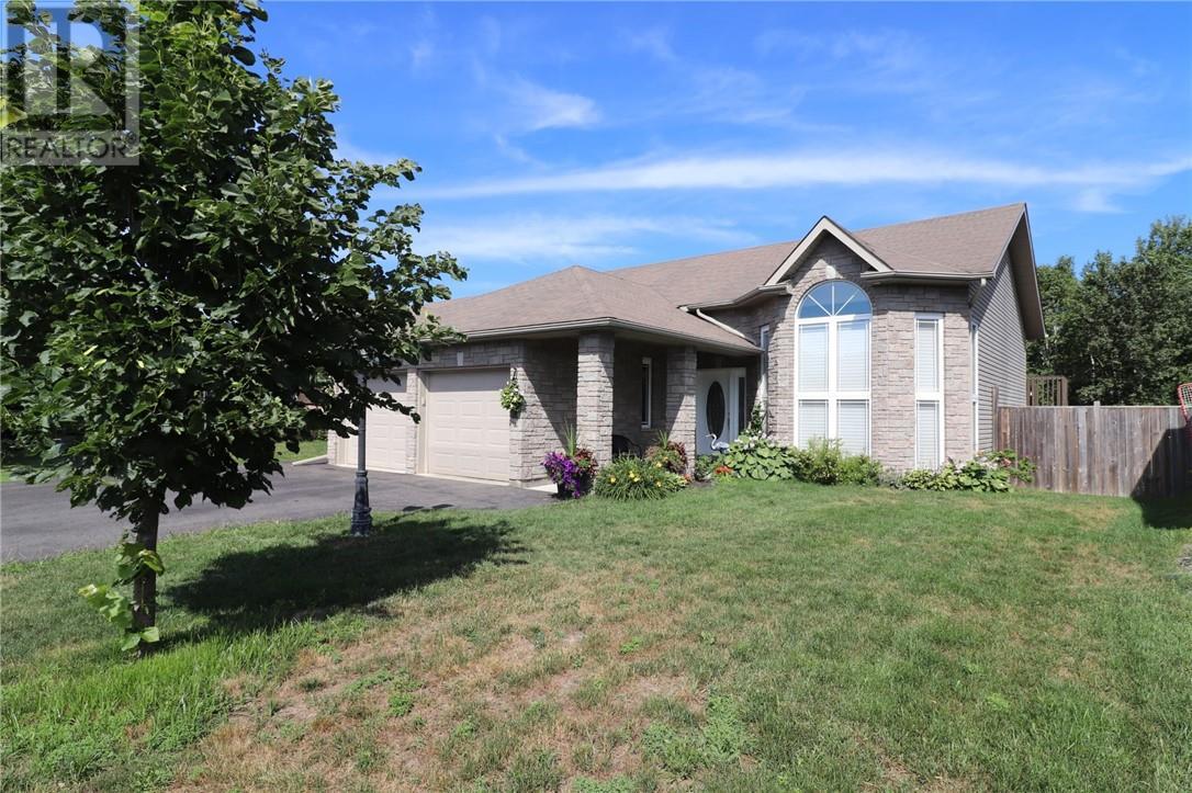 3086 Rebecca Street, Val Caron, ON - Outdoor