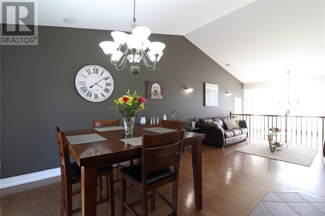 3086 Rebecca Street, Val Caron, ON - Indoor Photo Showing Dining Room