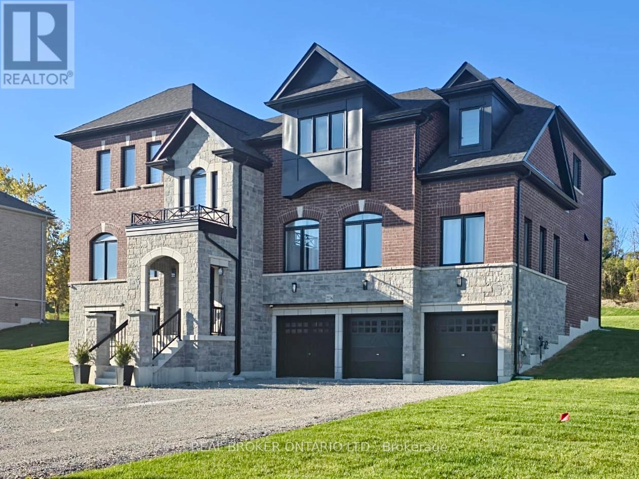 2236 Pemberton Way, Innisfil, ON - Outdoor