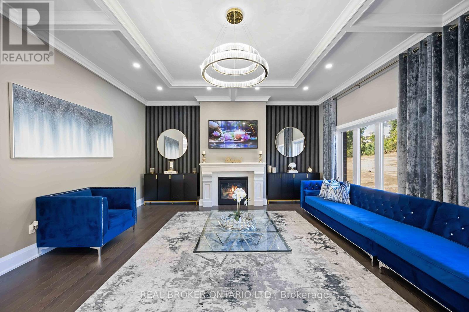 2236 Pemberton Way, Innisfil, ON - Indoor Photo Showing Other Room With Fireplace