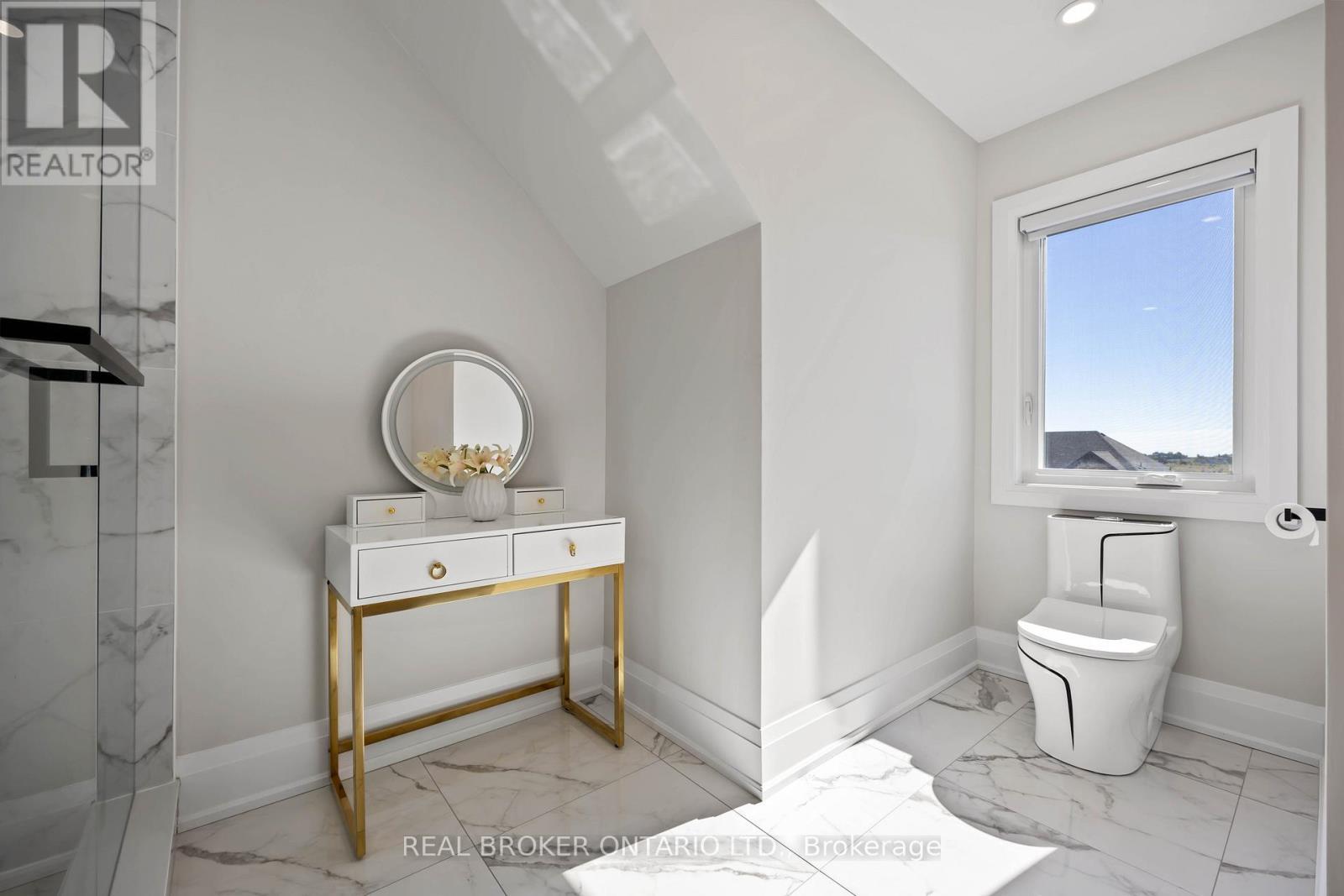 2236 Pemberton Way, Innisfil, ON - Indoor Photo Showing Bathroom