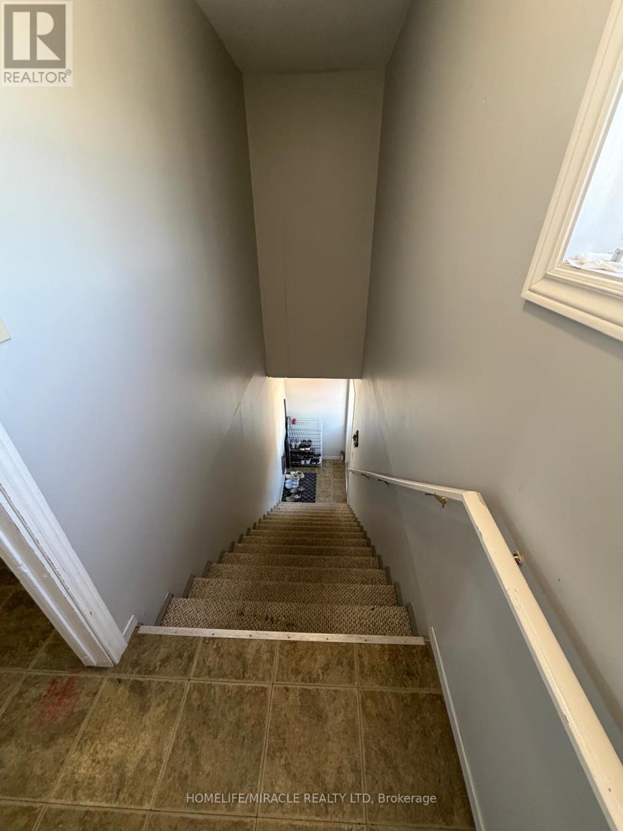 13 Yonge Street S, Springwater, ON
