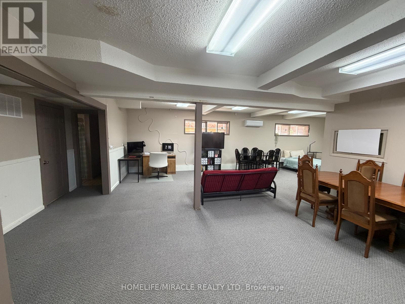 13 Yonge Street S, Springwater, ON