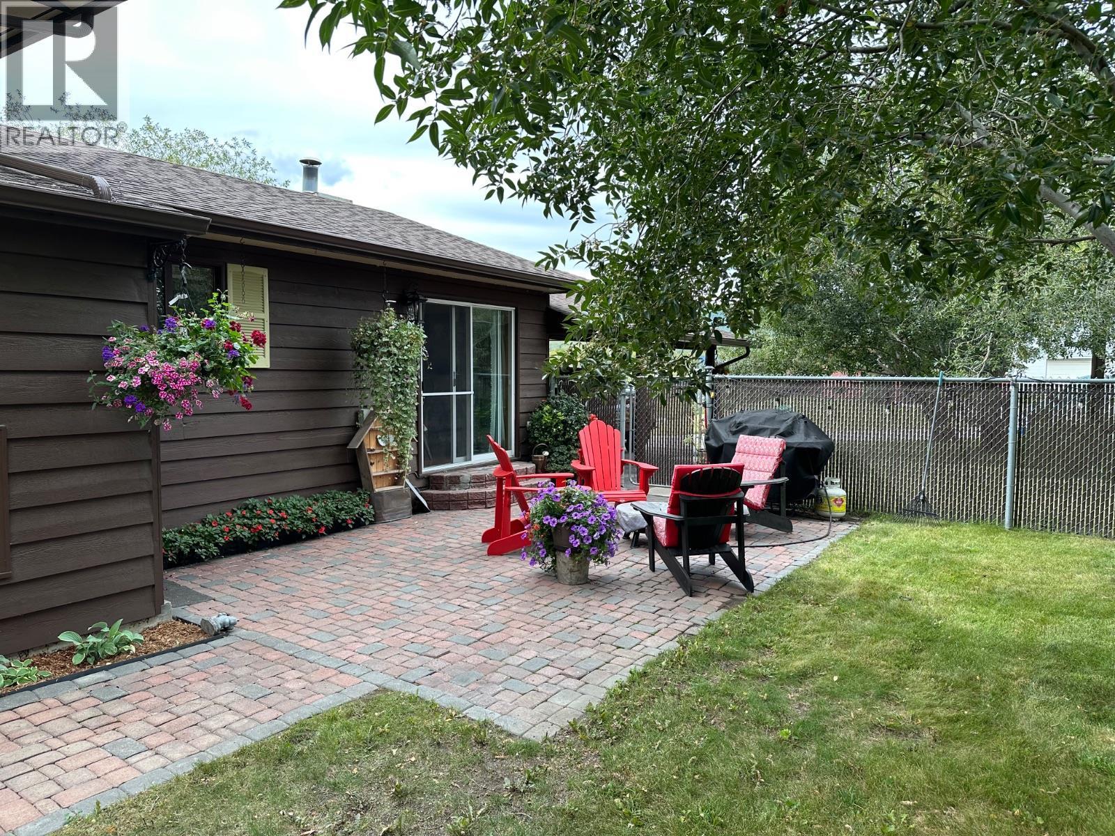 5128 44 Place Ne, Chetwynd, BC - Outdoor With Exterior