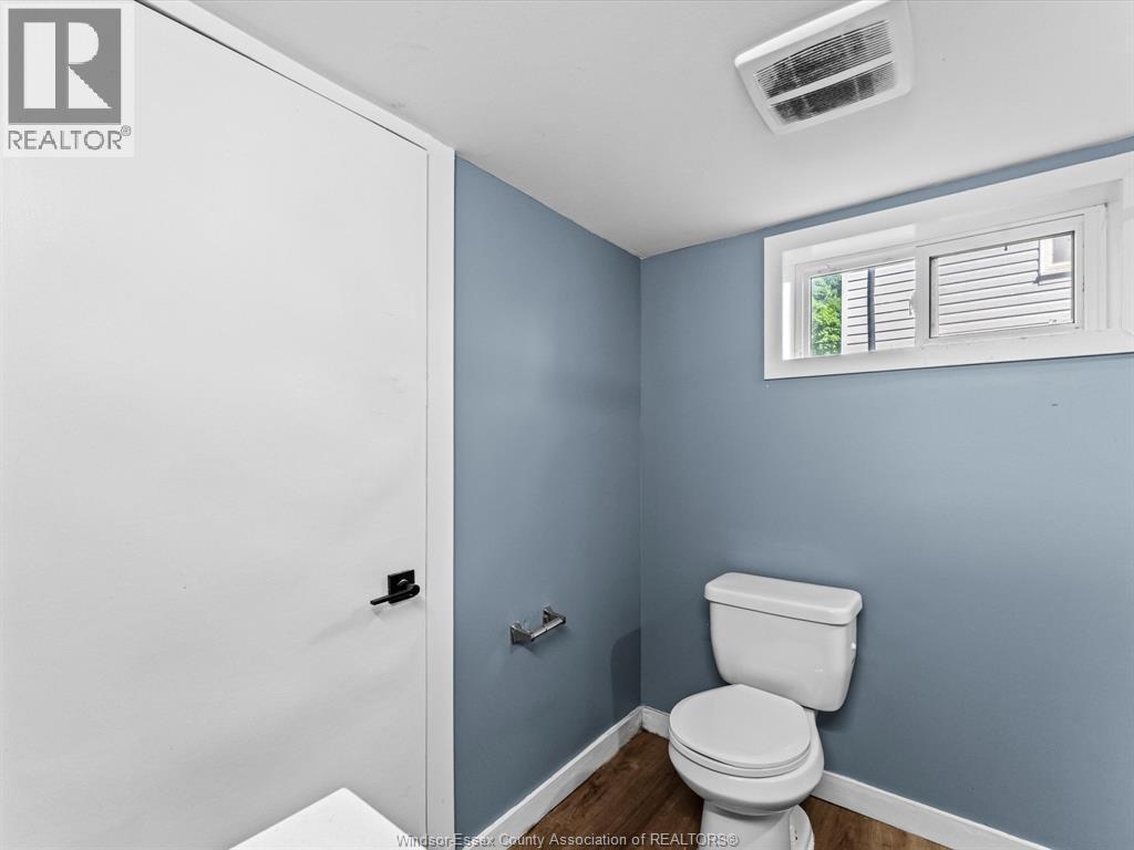 962 Askin, Windsor, ON - Indoor Photo Showing Bathroom