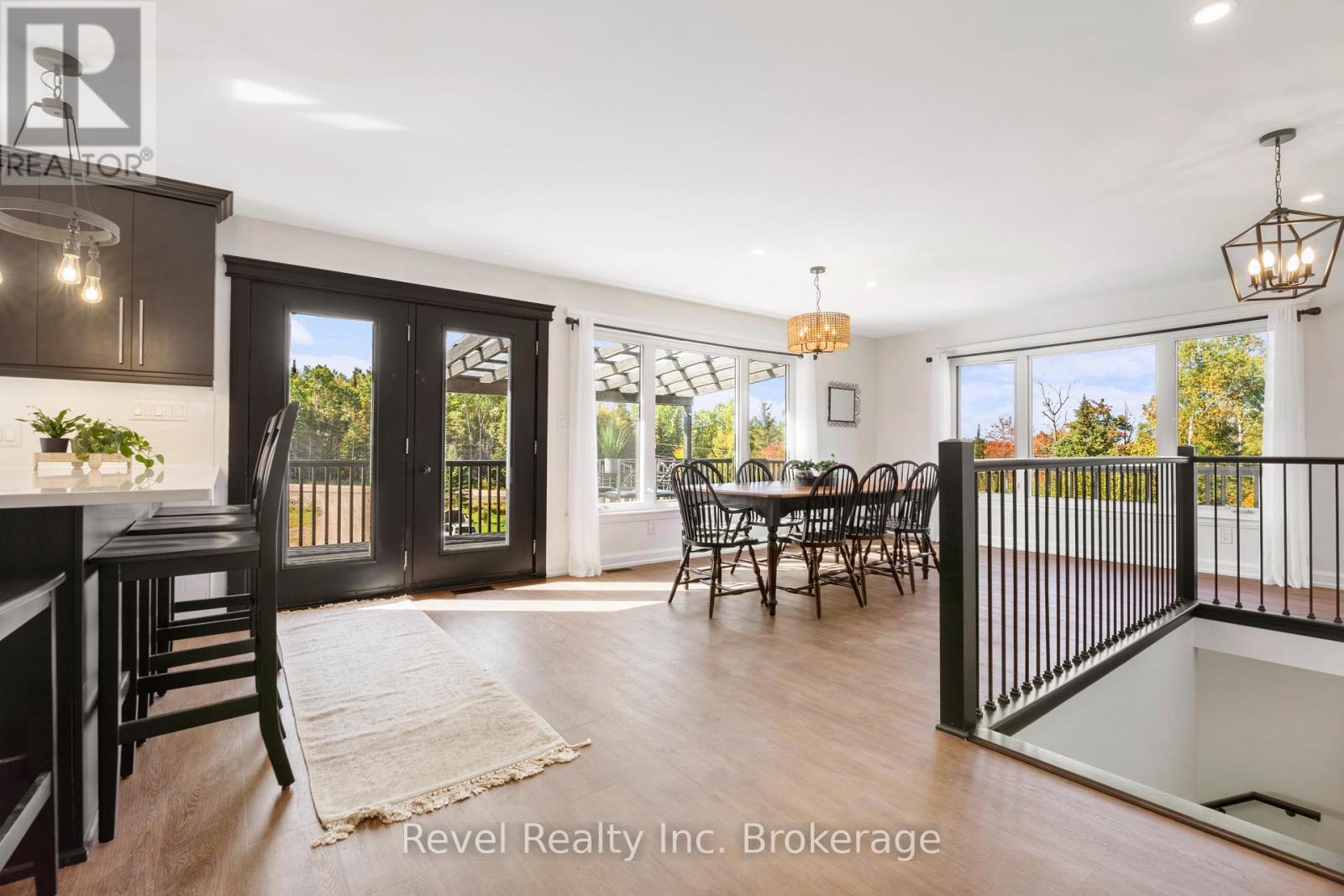 4205 Highway 17 E, Papineau-Cameron (Papineau Cameron), ON - Indoor