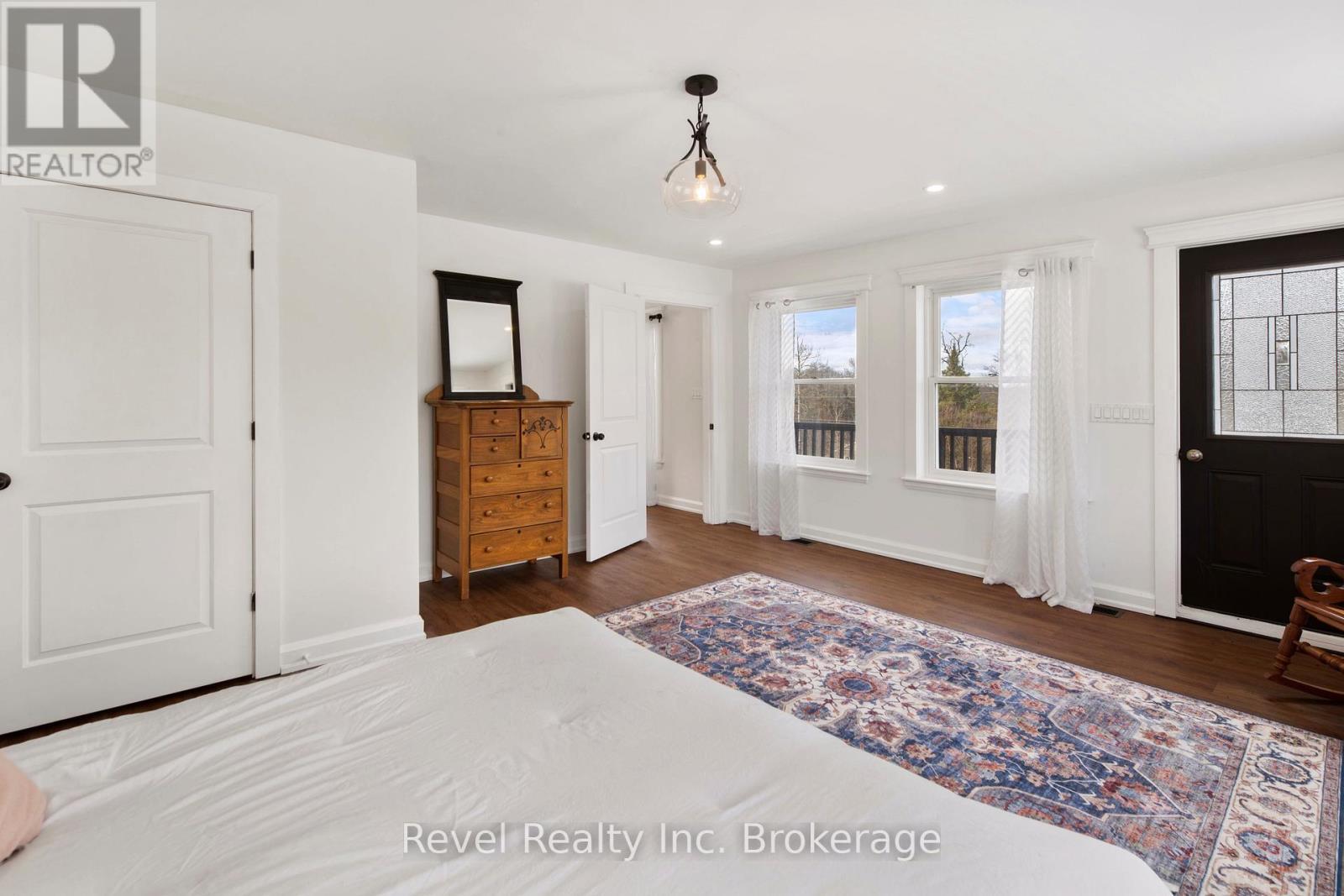 4205 Highway 17 E, Papineau-Cameron (Papineau Cameron), ON - Indoor
