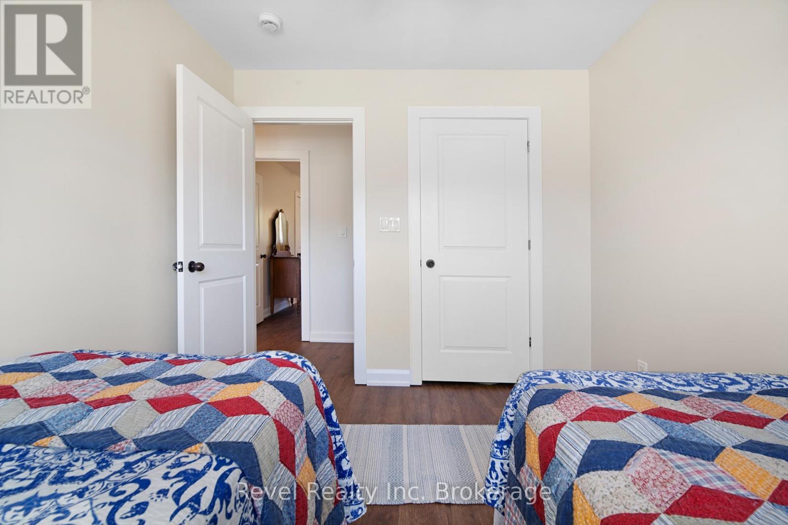 4205 Highway 17 E, Papineau-Cameron (Papineau Cameron), ON - Indoor Photo Showing Bedroom