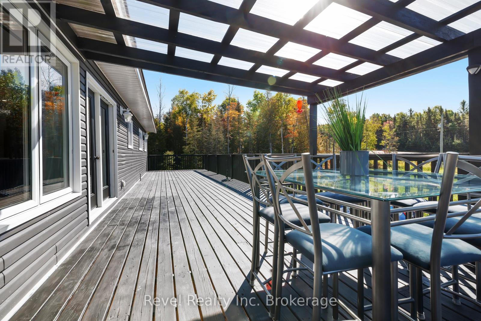 4205 Highway 17 E, Papineau-Cameron (Papineau Cameron), ON - Outdoor With Deck Patio Veranda With Exterior
