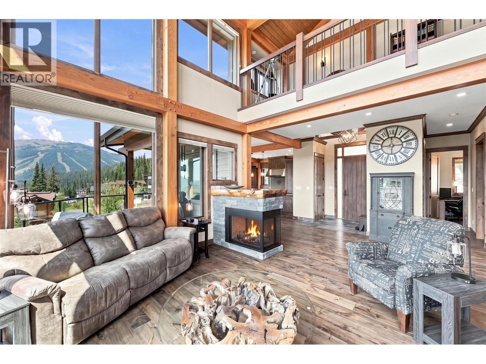 5419 Lookout Ridge Place, Sun Peaks, BC - Indoor Photo Showing Living Room With Fireplace