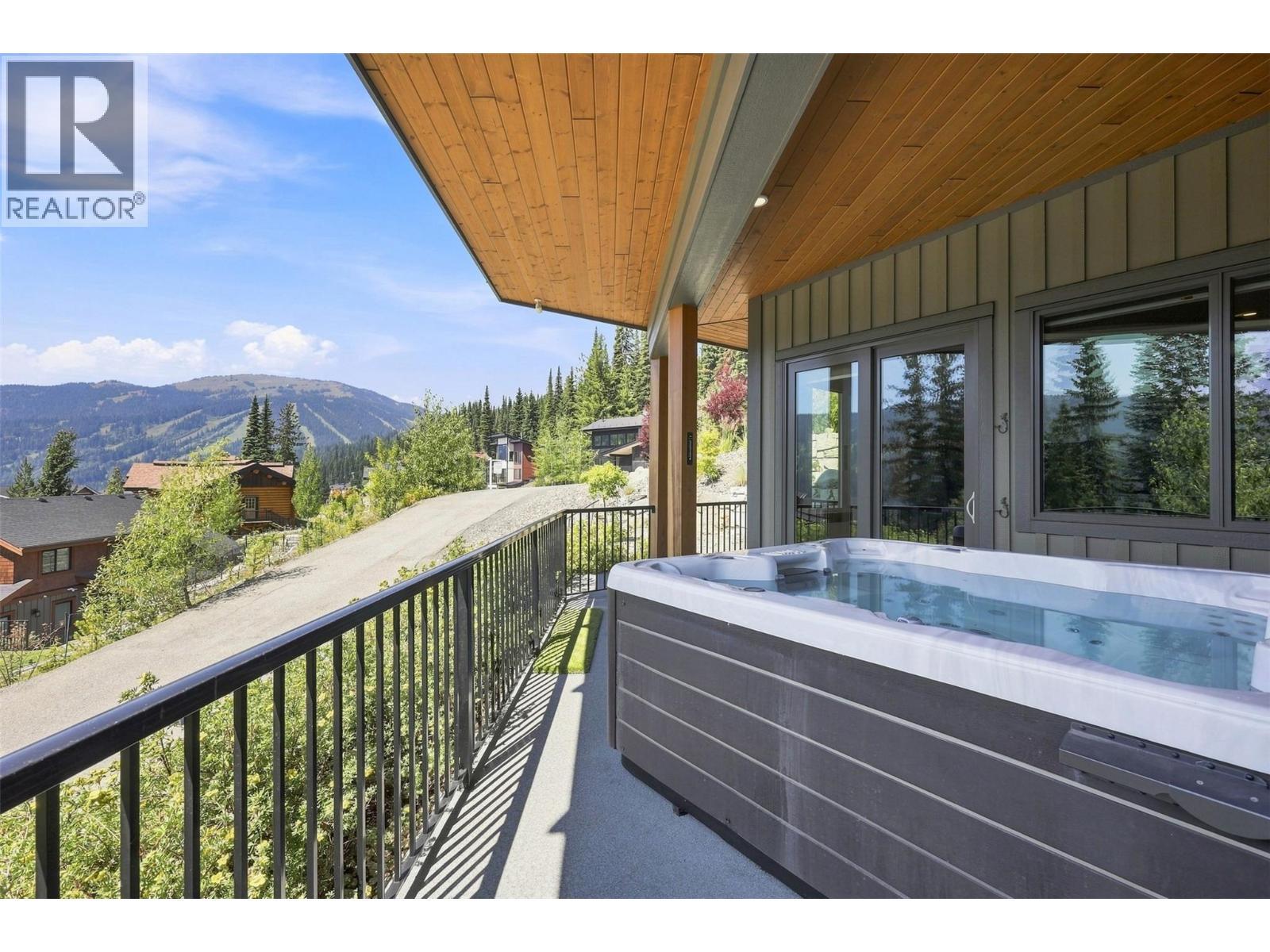5419 Lookout Ridge Place, Sun Peaks, BC - Outdoor With Exterior