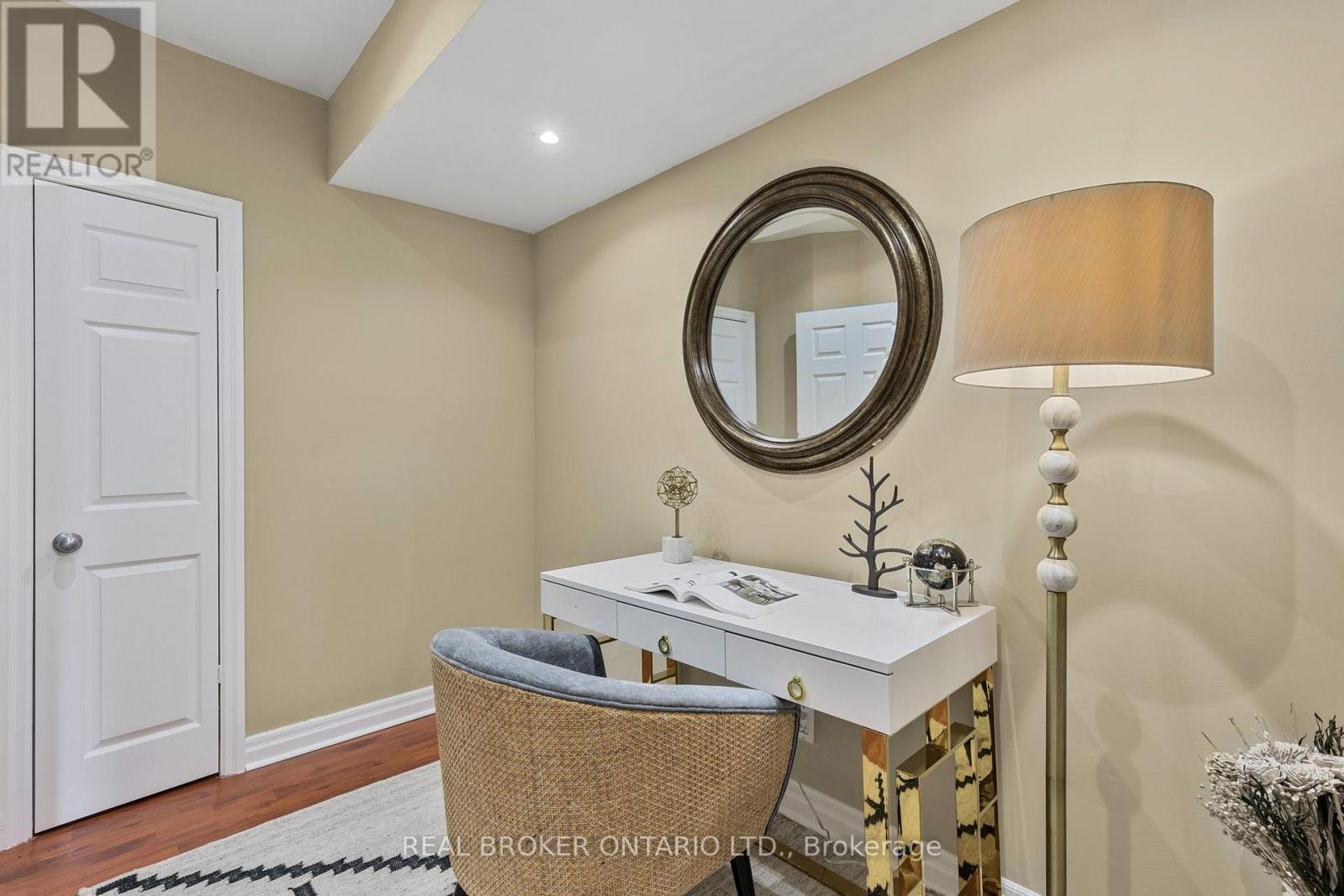 429 North Lake Road, Richmond Hill, ON - Indoor