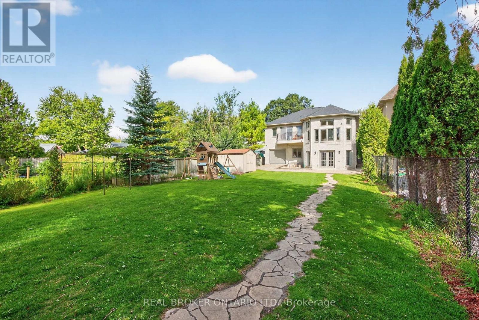 429 North Lake Road, Richmond Hill, ON - Outdoor
