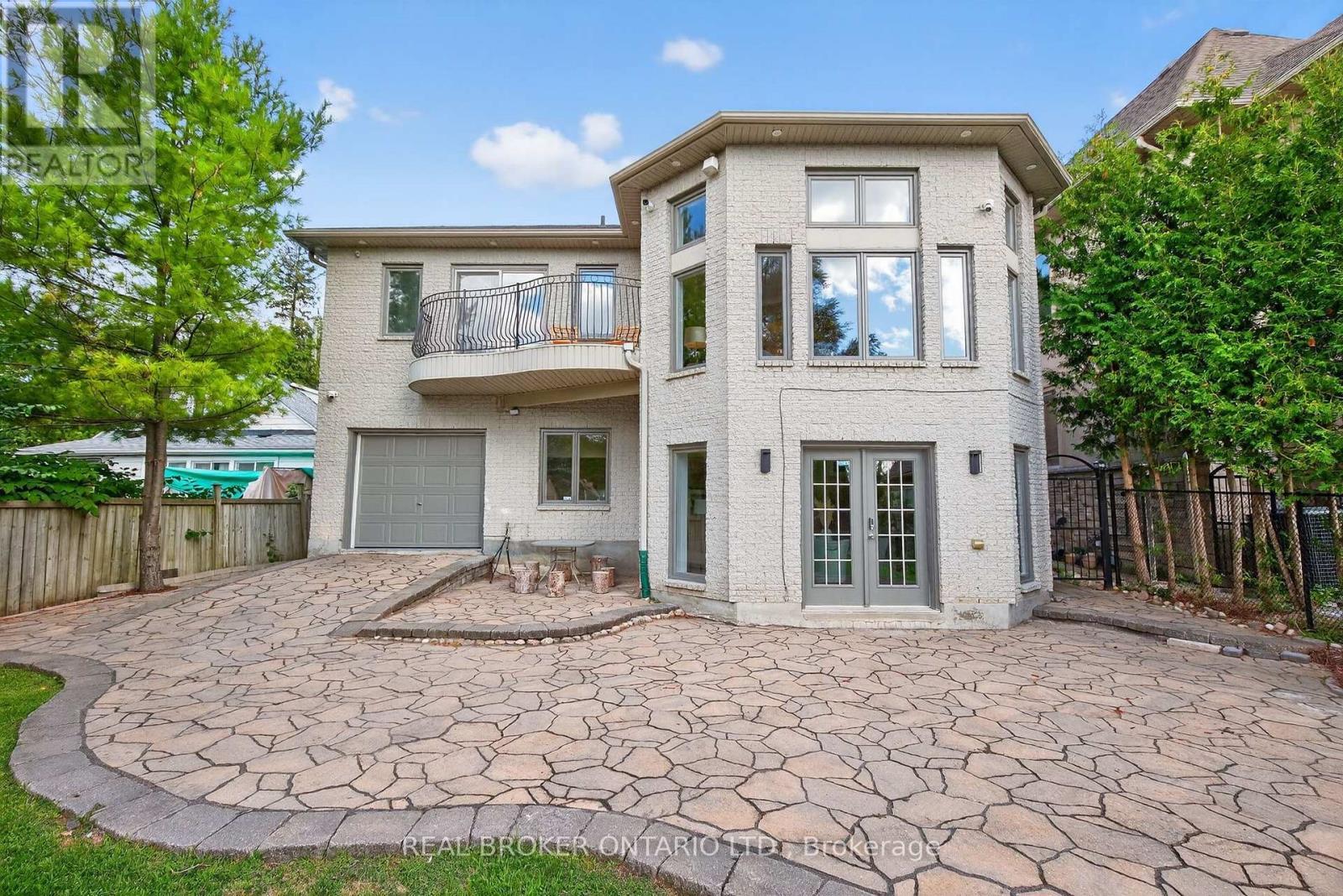 429 North Lake Road, Richmond Hill, ON - Outdoor With Balcony