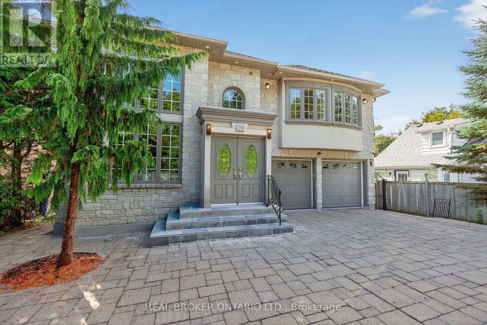 429 North Lake Road, Richmond Hill, ON - Outdoor
