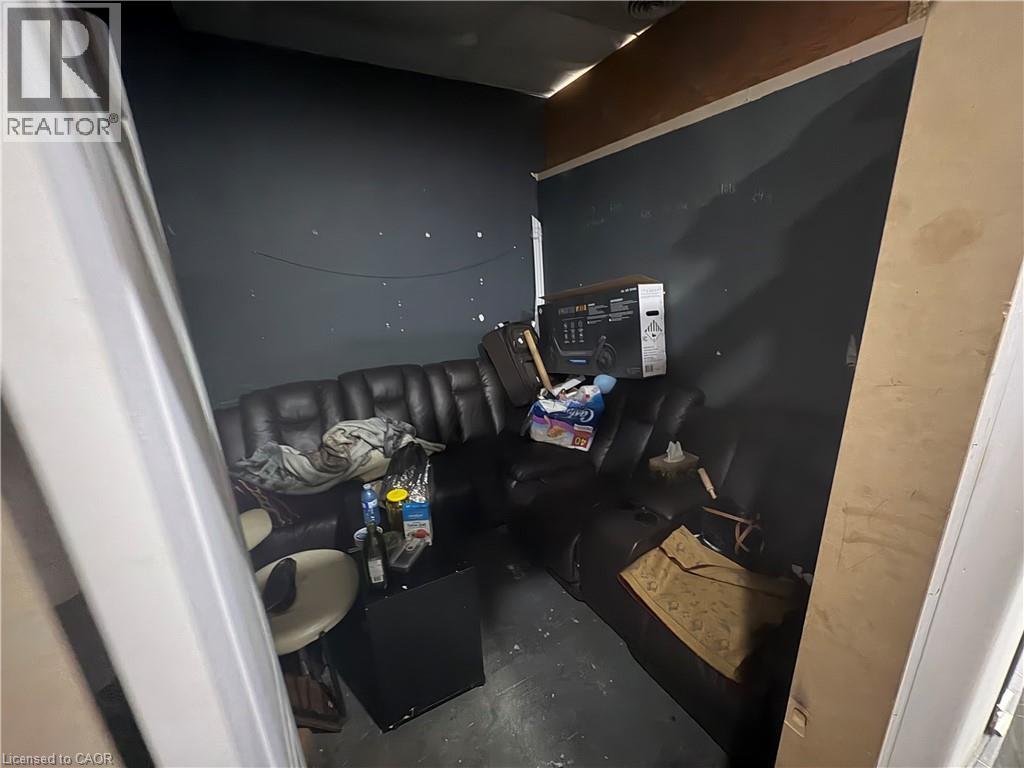 Storage or office room. - 209 Lexington Road Unit# F, Waterloo, ON