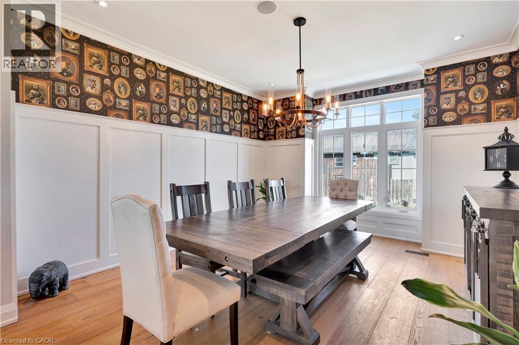 42 Parsonage Road, Ancaster, ON - Indoor Photo Showing Dining Room
