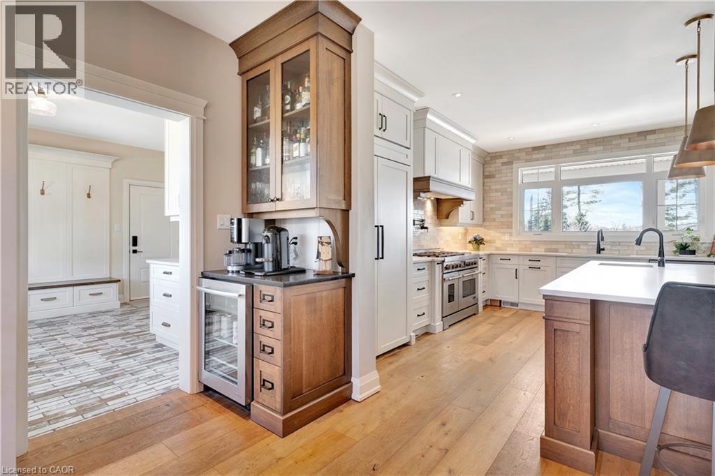 42 Parsonage Road, Ancaster, ON - Indoor Photo Showing Kitchen With Upgraded Kitchen