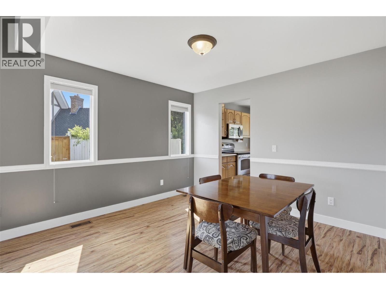 862 Greybriar Court, Kamloops, BC - Indoor Photo Showing Dining Room