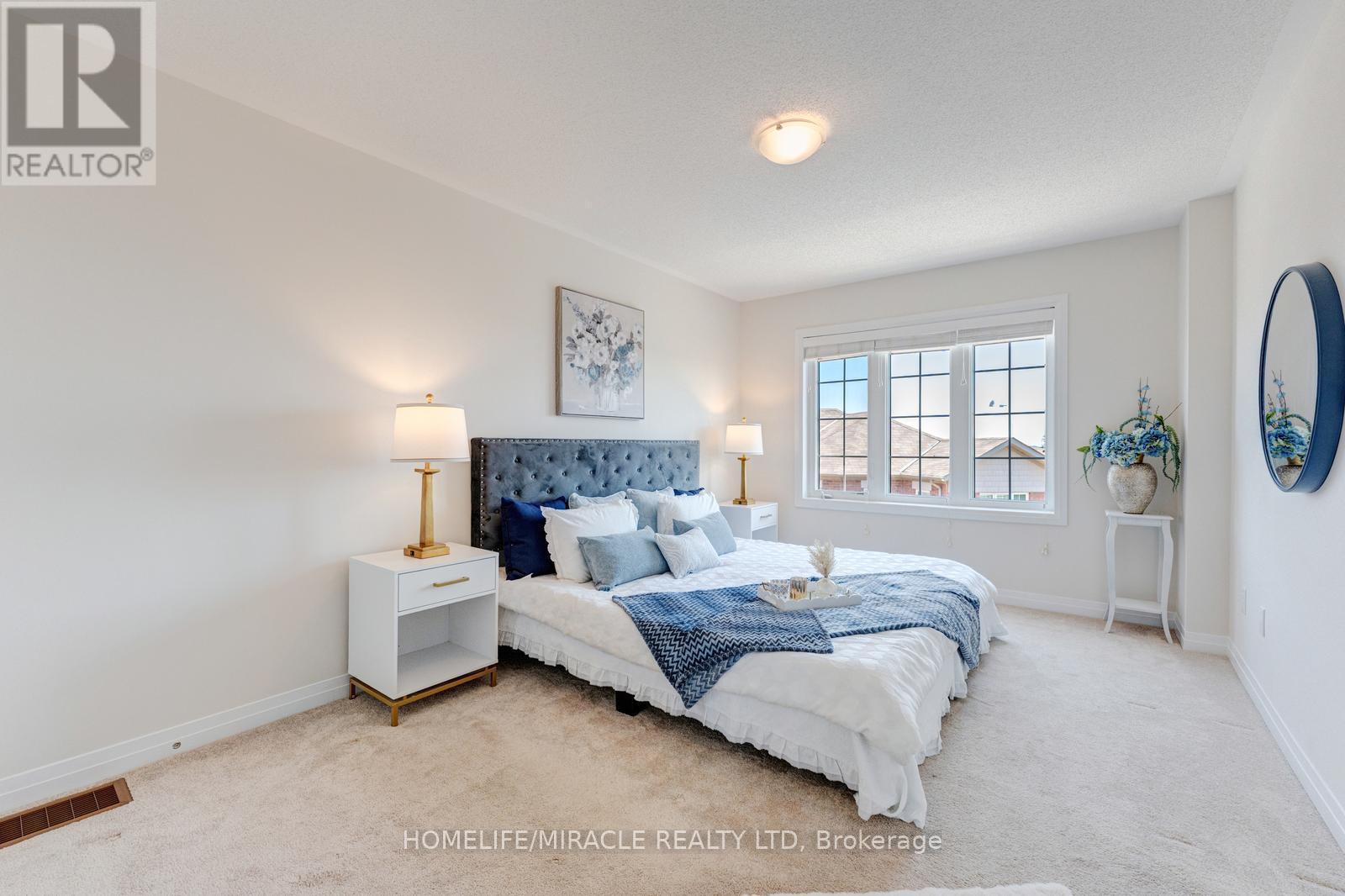 12 - 172 Parkinson Crescent, Orangeville, ON - Indoor Photo Showing Bedroom