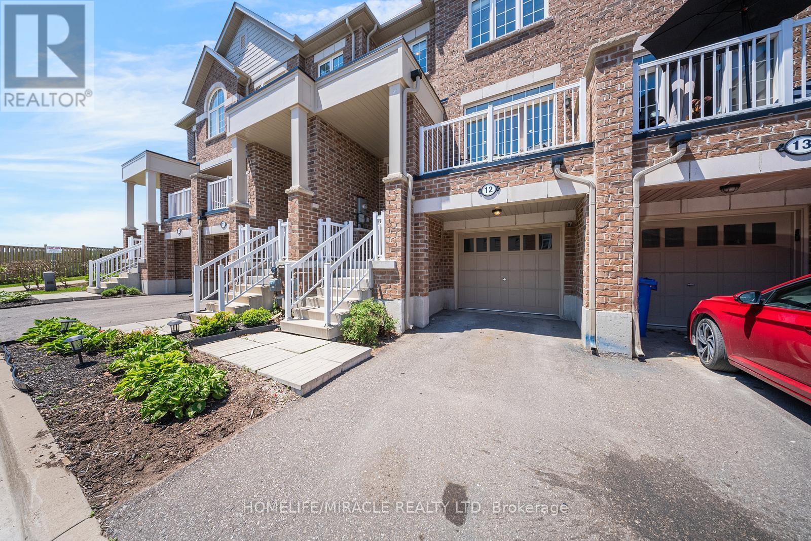 12 - 172 Parkinson Crescent, Orangeville, ON - Outdoor