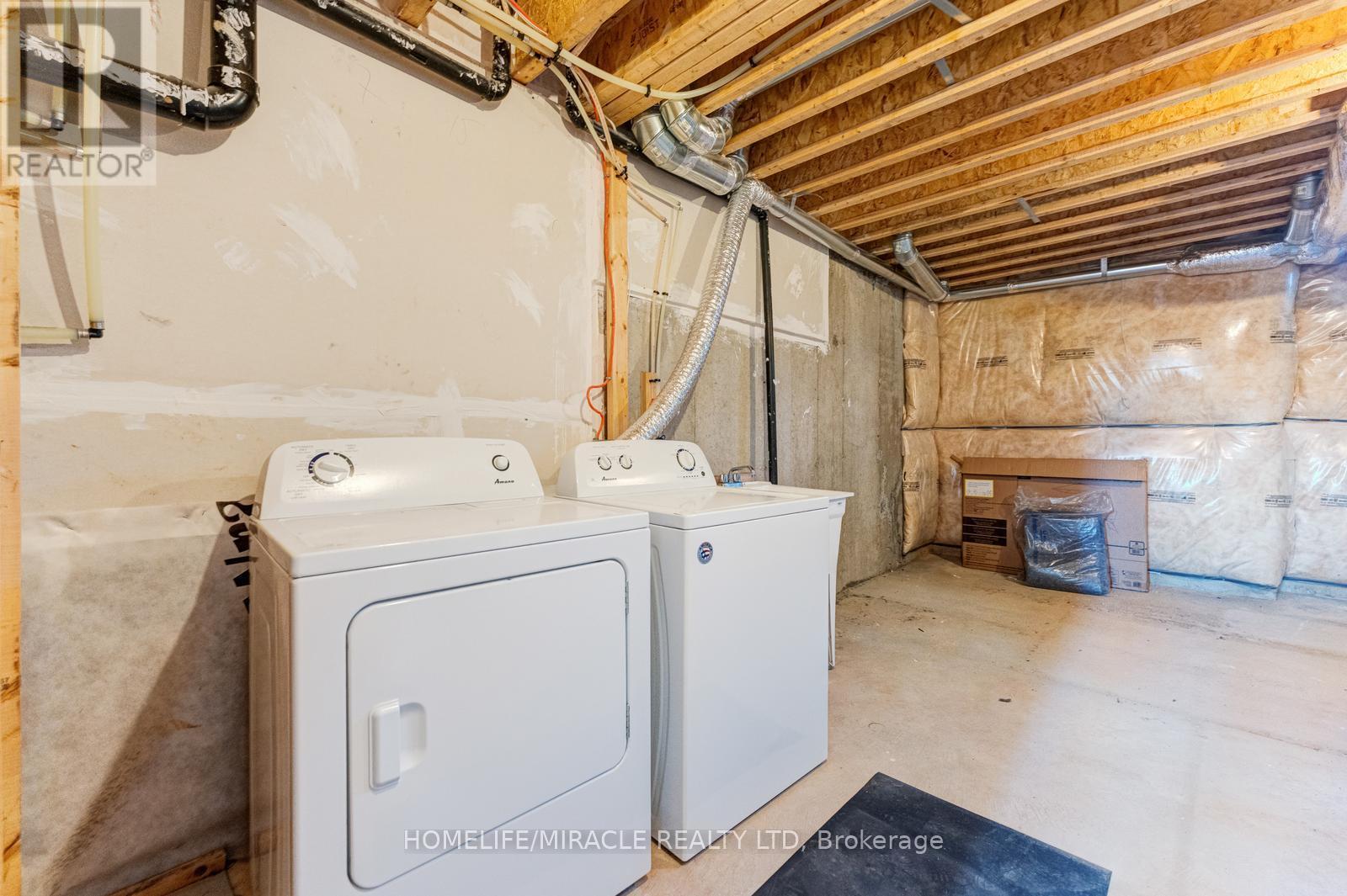 12 - 172 Parkinson Crescent, Orangeville, ON - Indoor Photo Showing Laundry Room